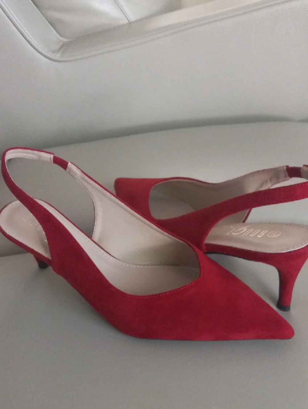 Rouge Helium Red Suede Pointed Slingback Pumps Size 10